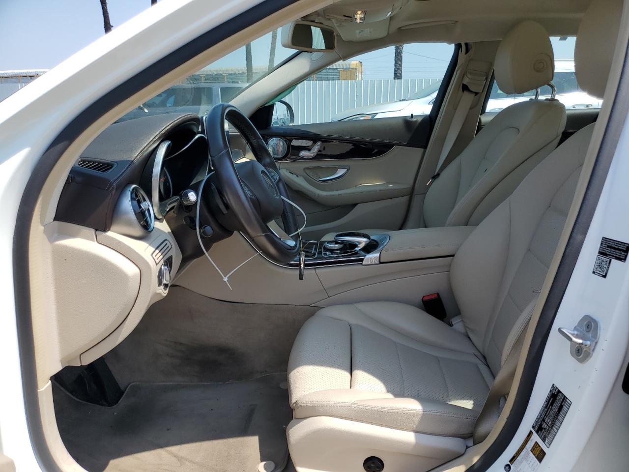 2015 Mercedes-Benz C 300 VIN: 55SWF4JB7FU046577 Lot: 64330935