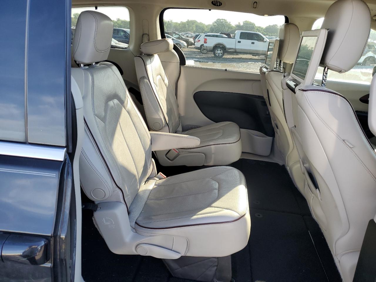 2018 Chrysler Pacifica Limited VIN: 2C4RC1GG4JR259928 Lot: 61797885
