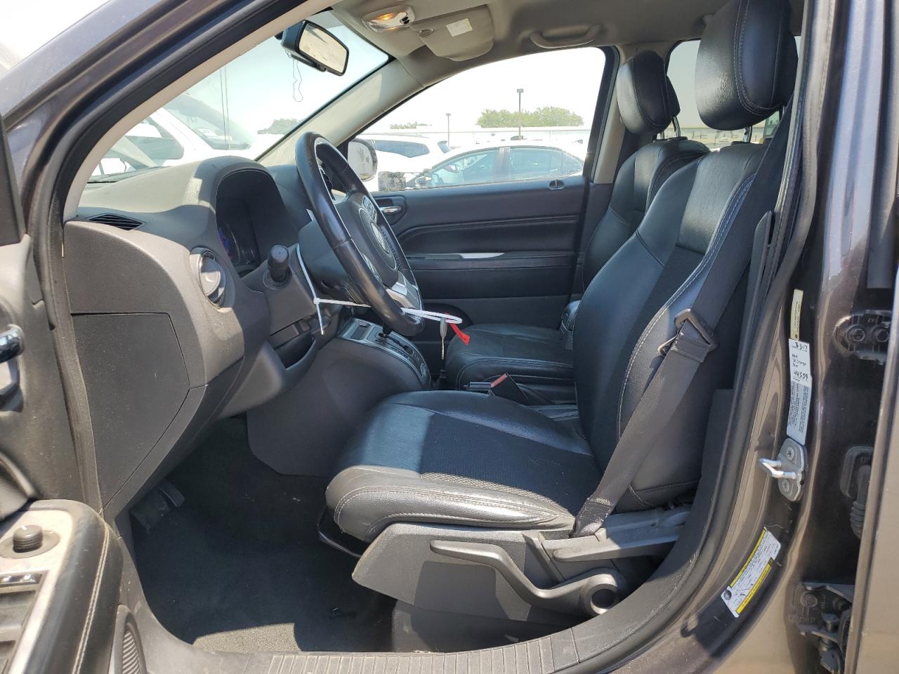2016 Jeep Compass Latitude VIN: 1C4NJDEB7GD637930 Lot: 64143735