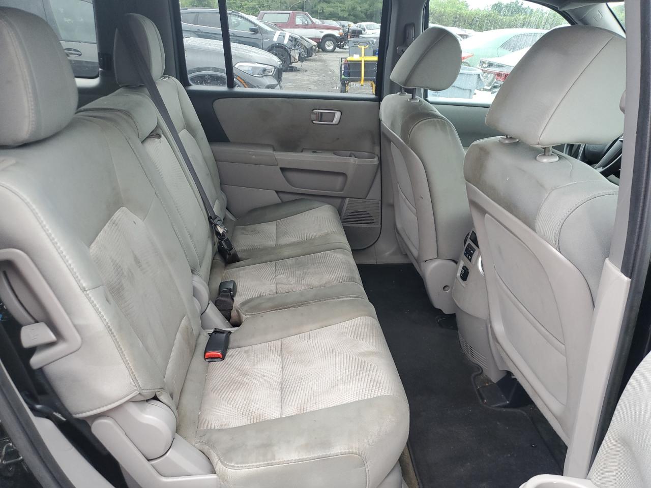 2014 Honda Pilot Lx VIN: 5FNYF4H29EB048328 Lot: 64423345