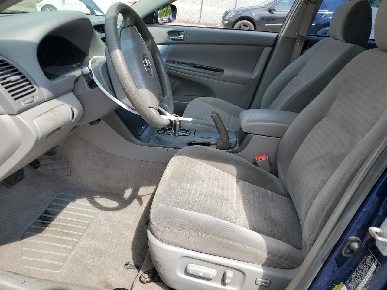 2005 Toyota Camry Le VIN: 4T1BE30K05U057758 Lot: 64972205