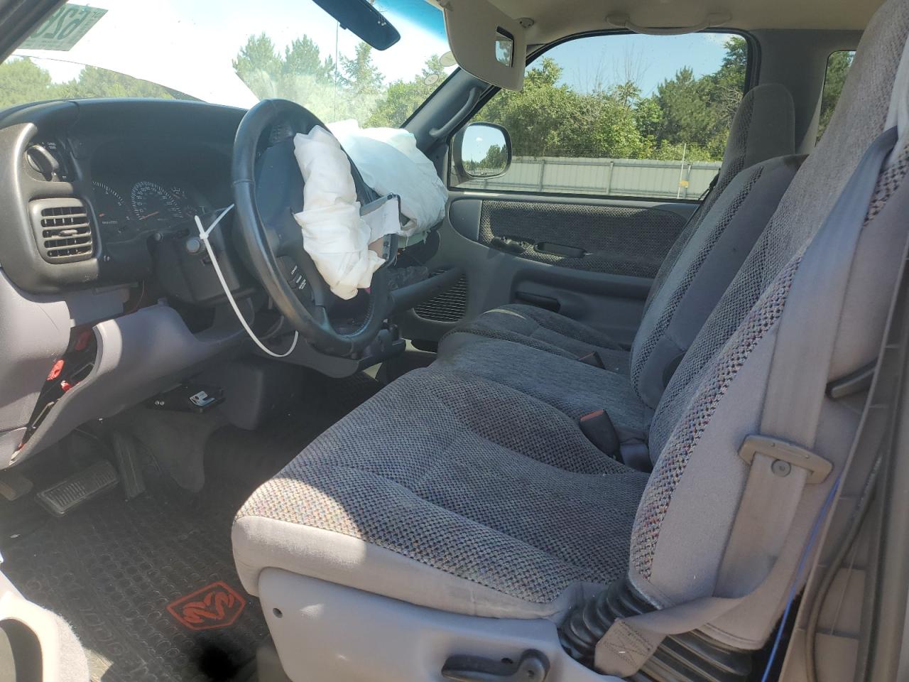 2000 Dodge Ram 1500 VIN: 3B7HC12Y0YG103591 Lot: 62678505