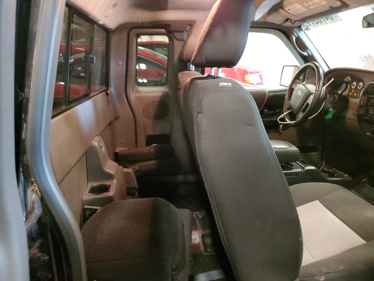 2011 Ford Ranger Super Cab VIN: 1FTLR4FE5BPA04777 Lot: 64735775