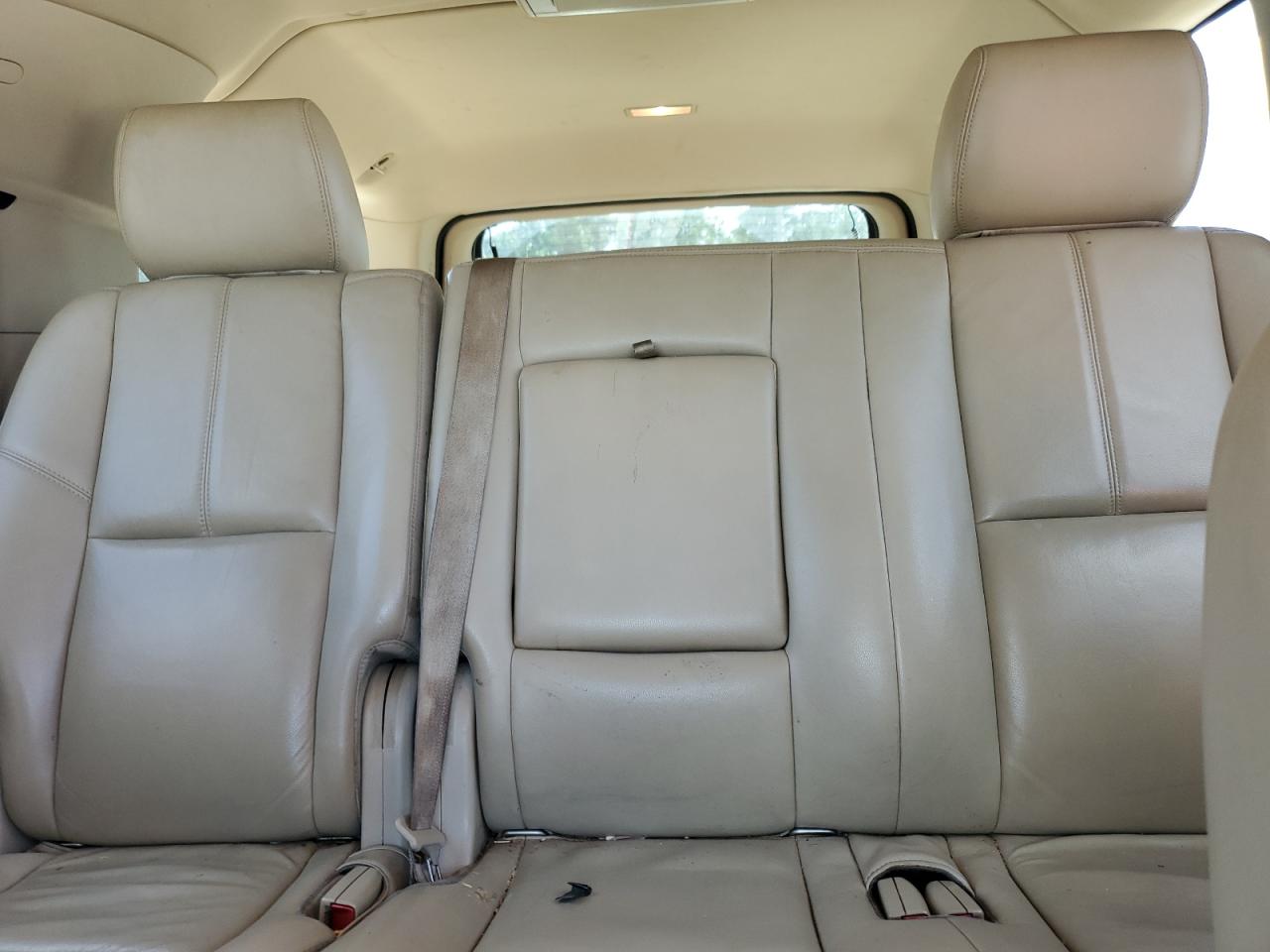 2014 Chevrolet Suburban C1500 Lt VIN: 1GNSCJE09ER211660 Lot: 63299205
