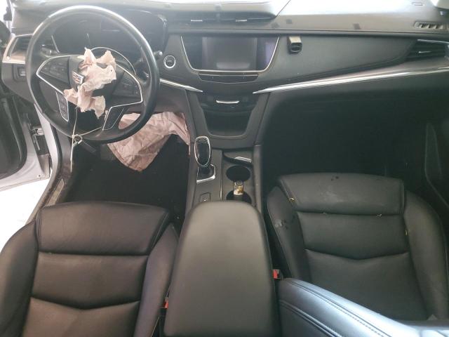  CADILLAC XT5 2019 Srebrny