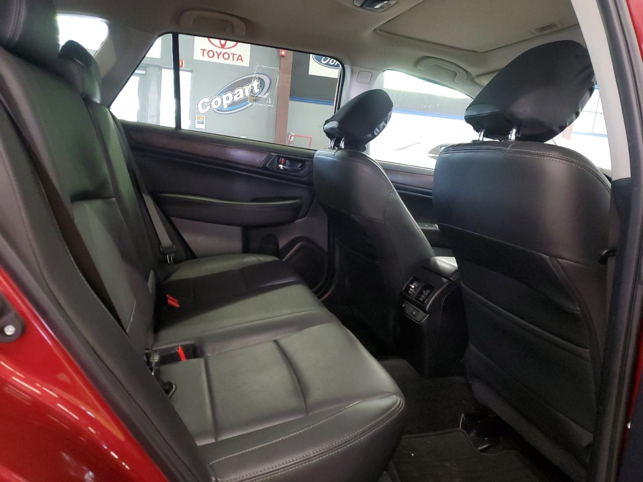 2015 Subaru Outback 3.6R Limited VIN: 4S4BSELC3F3208009 Lot: 65715705