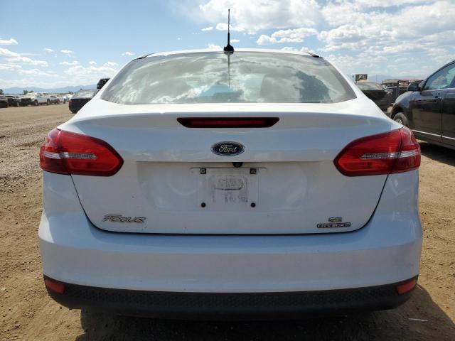 Sedans FORD FOCUS 2015 White