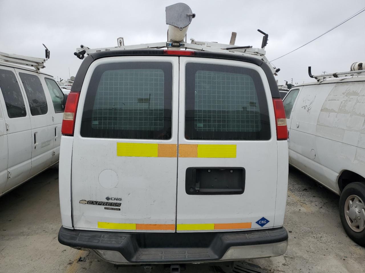 2014 Chevrolet Express G2500 VIN: 1GCWGFCBXE1124333 Lot: 62721535