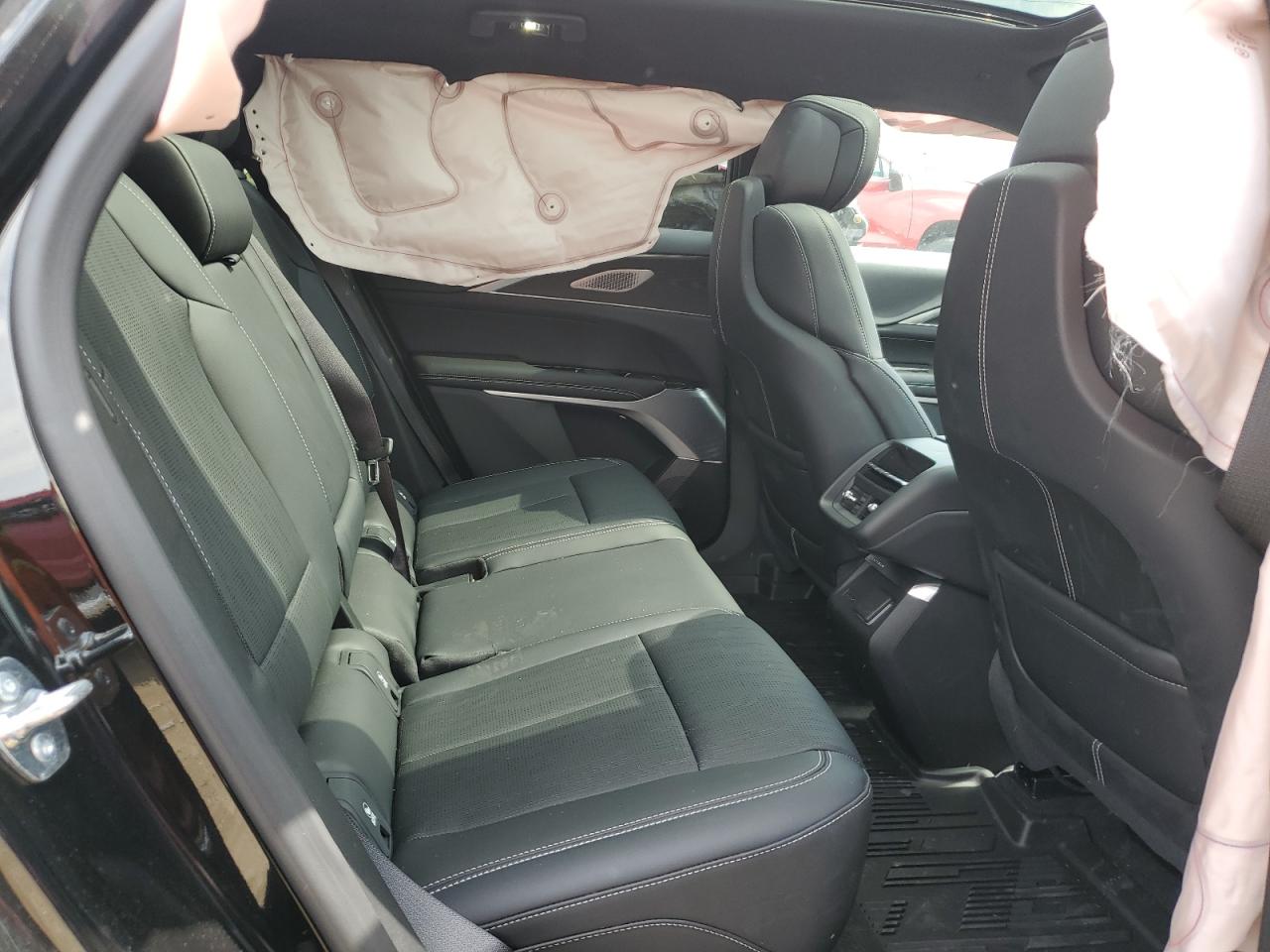 2025 Cadillac Lyriq Luxury VIN: 1GYKPTRLXSZ301547 Lot: 63224695