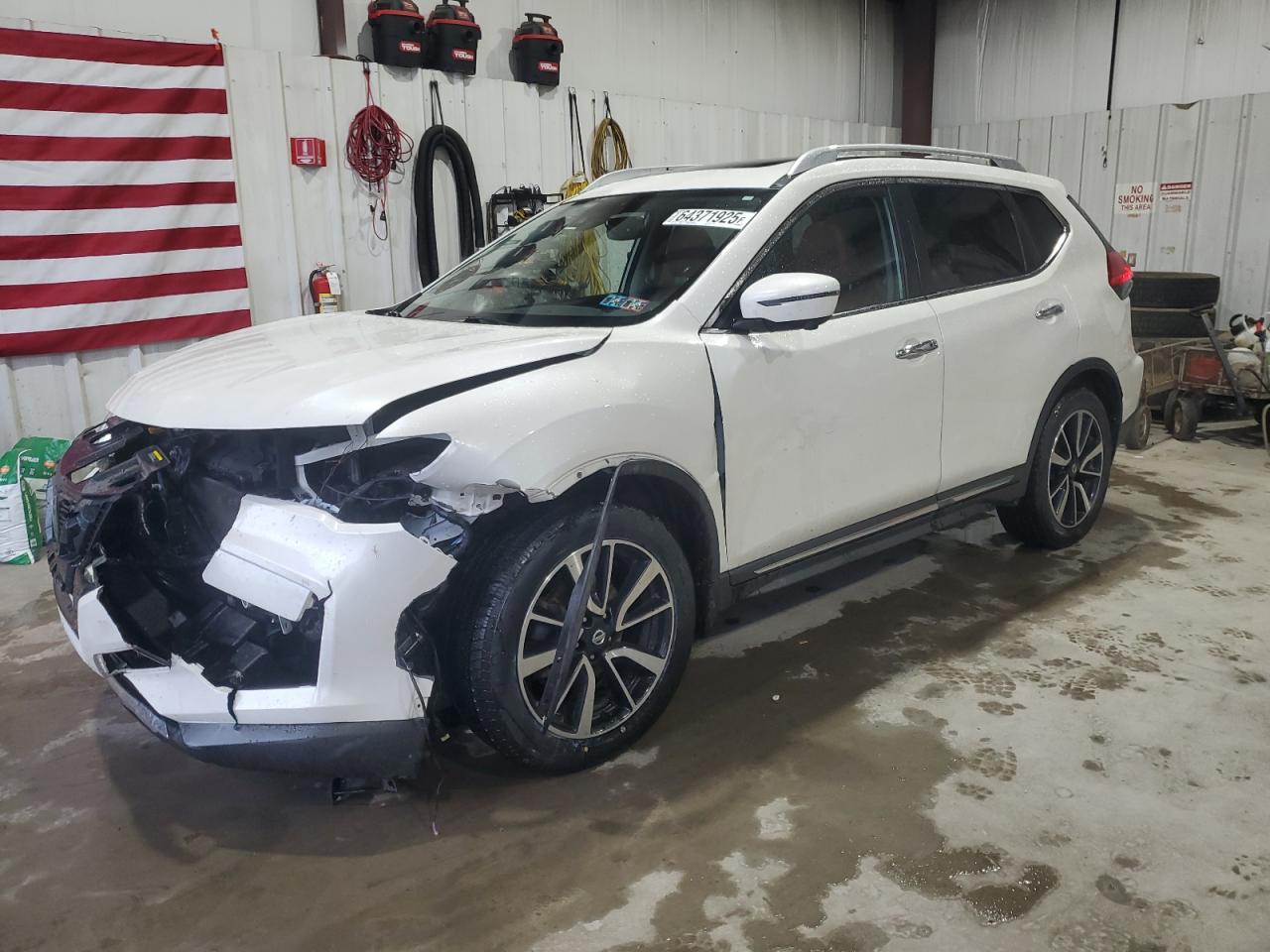 2017 Nissan Rogue S VIN: JN8AT2MVXHW284151 Lot: 64371925