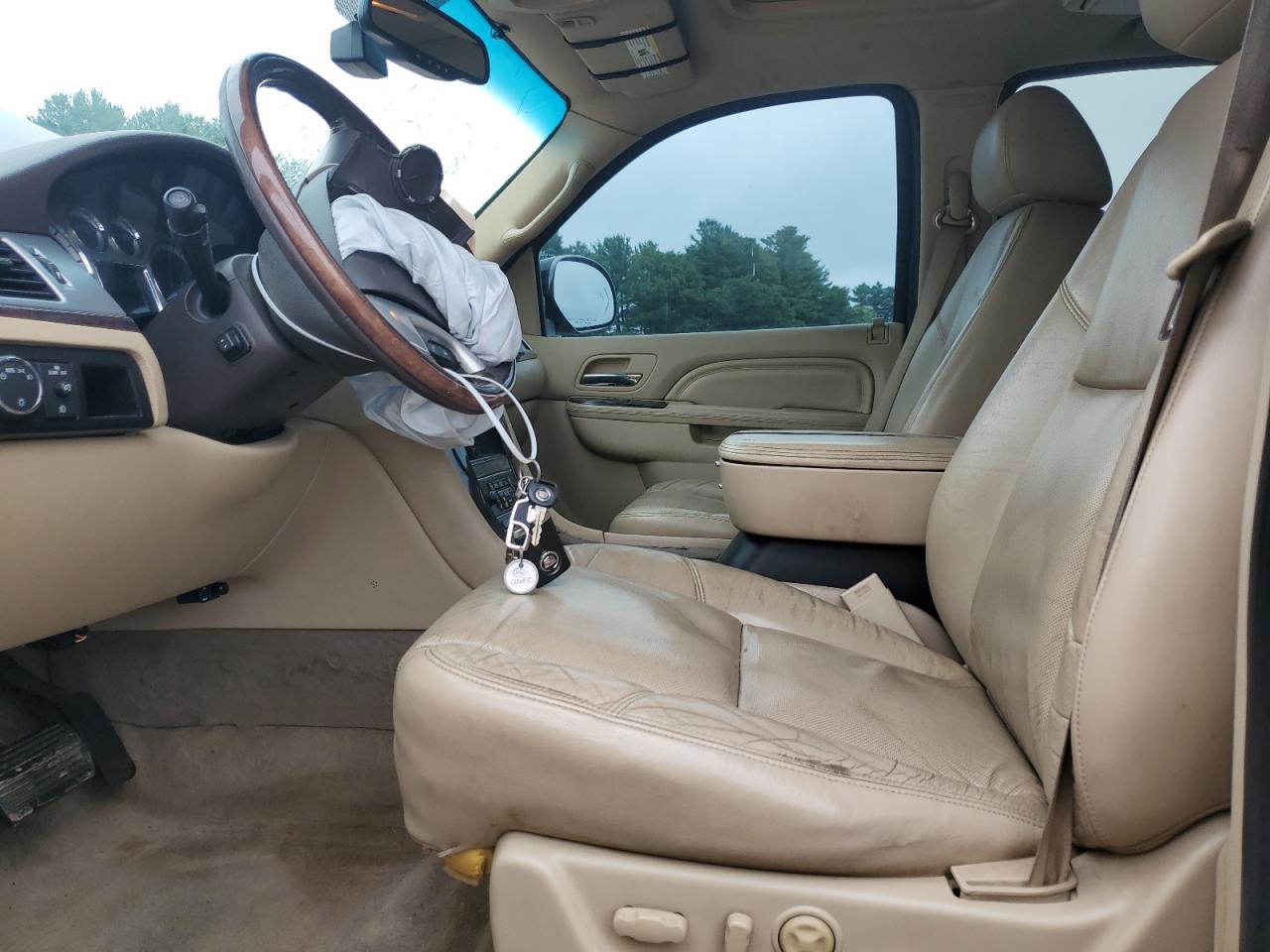 2011 Cadillac Escalade Luxury VIN: 1GYS4BEF6BR228776 Lot: 64171655