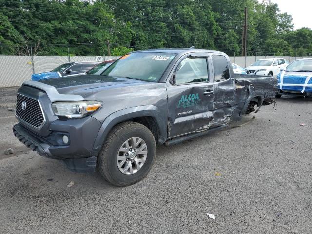Pickups TOYOTA TACOMA 2016 Szary