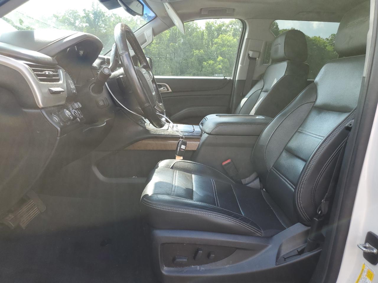 2019 GMC Yukon Denali VIN: 1GKS2CKJ2KR407301 Lot: 64292375