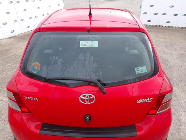 2010 TOYOTA YARIS TR V
