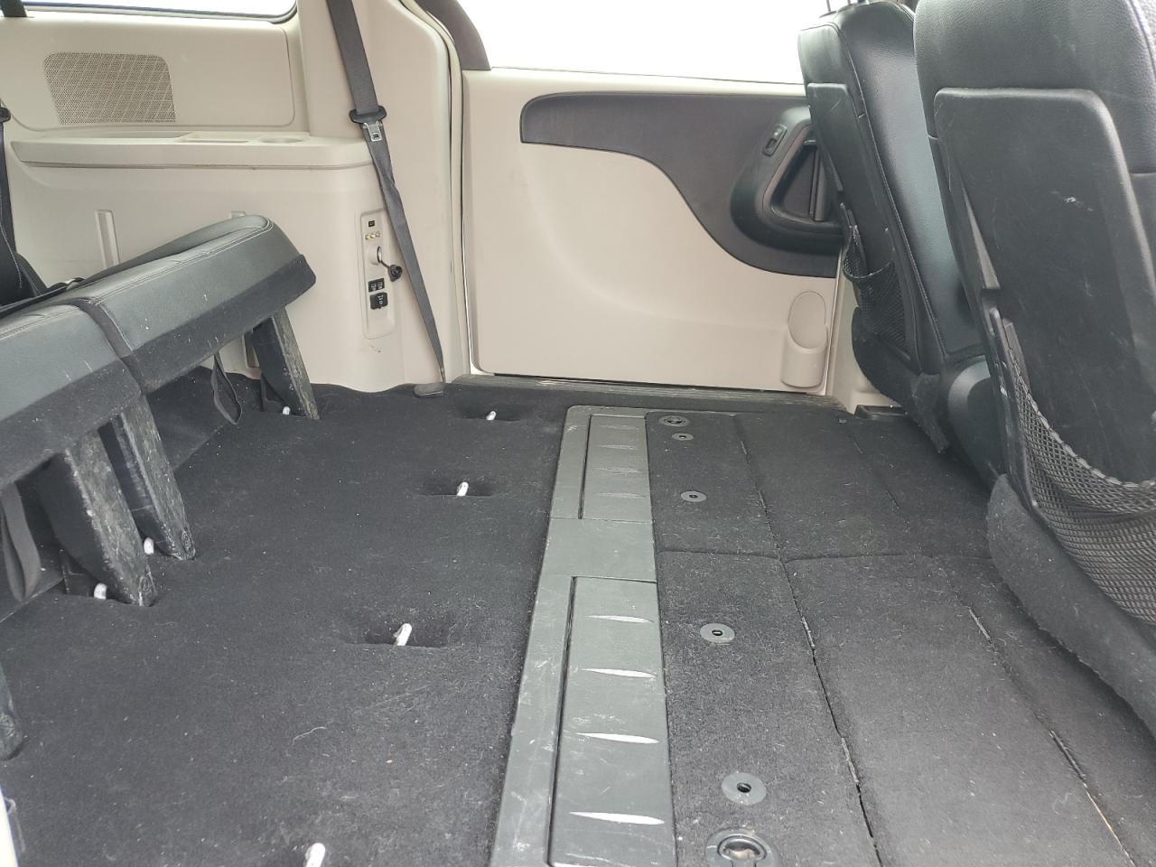 2015 Chrysler Town & Country Touring VIN: 2C4RC1BG5FR534480 Lot: 64179405