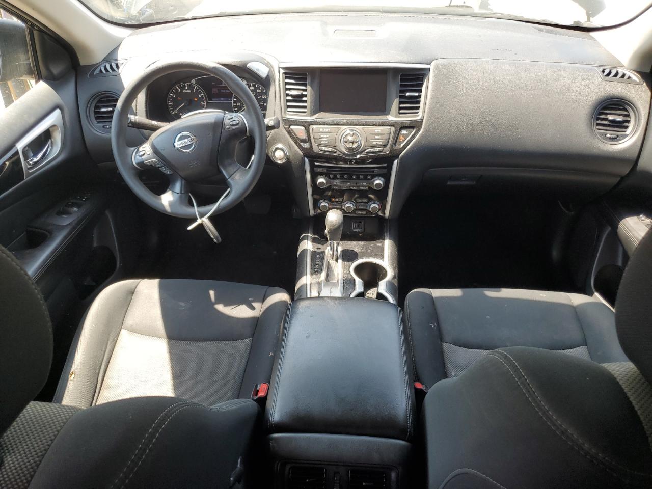 2018 Nissan Pathfinder S VIN: 5N1DR2MN2JC627223 Lot: 65160305
