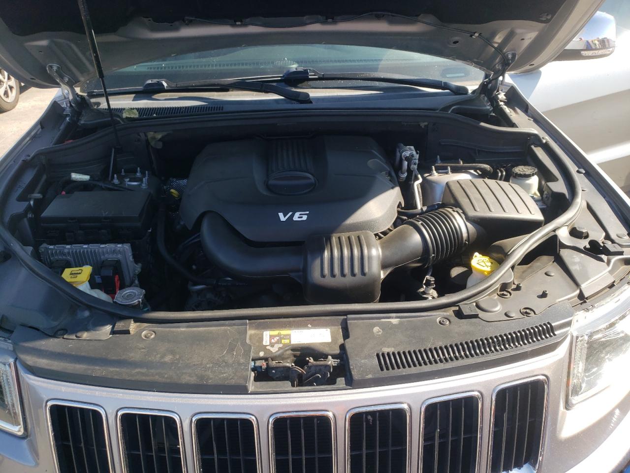 2014 Jeep Grand Cherokee Limited VIN: 1C4RJEBG5EC573087 Lot: 63610625