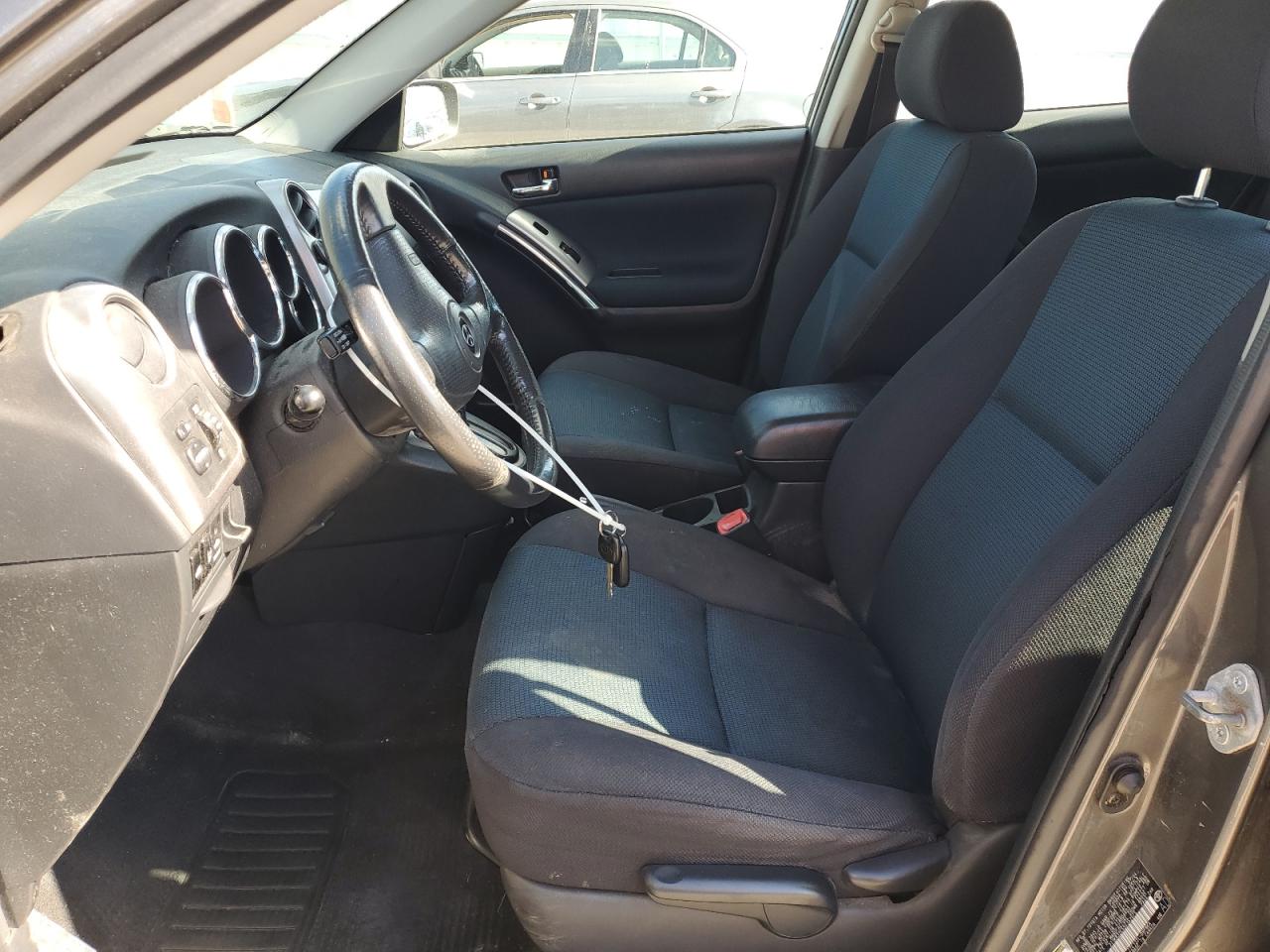 2005 Toyota Corolla Matrix Xr VIN: 2T1KR32E55C352075 Lot: 65292335