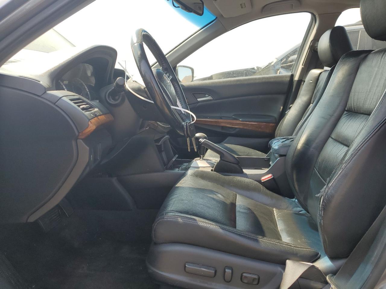 2011 Honda Accord Exl VIN: 1HGCP3F84BA003201 Lot: 63855475
