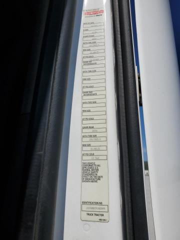 2015 KENWORTH T680 SEMI TRUCK