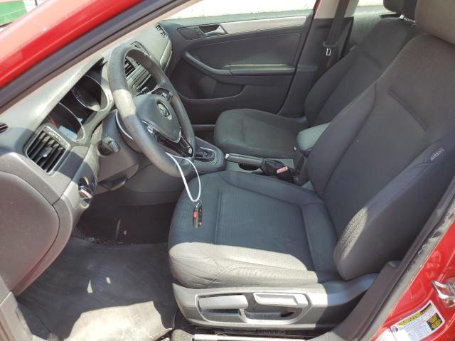  VOLKSWAGEN JETTA 2015 Красный