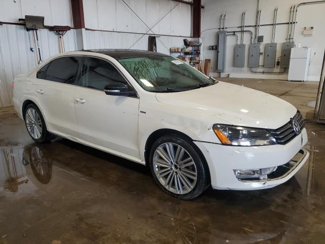  VOLKSWAGEN PASSAT 2015 White