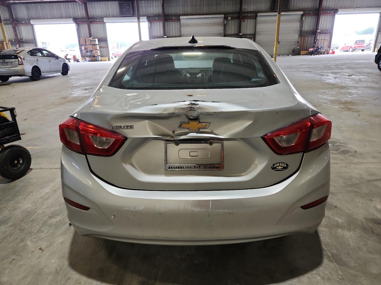 2018 Chevrolet Cruze Ls VIN: 1G1BC5SM9J7211261 Lot: 62481265