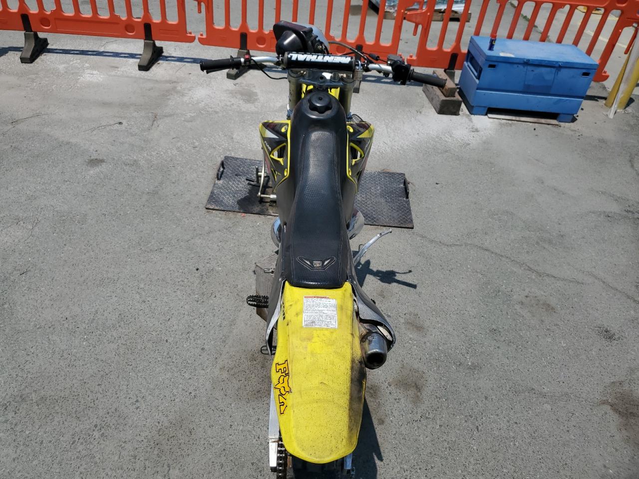 2003 Suzuki Rm250 VIN: JS1RJ18C832100388 Lot: 62723045