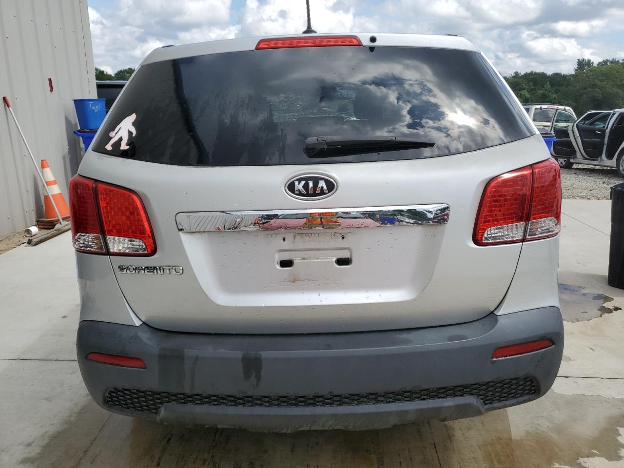 2011 Kia Sorento Base VIN: 5XYKT3A1XBG022254 Lot: 64931245