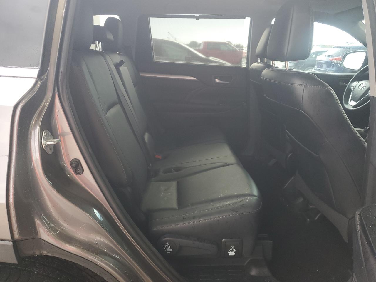 2016 Toyota Highlander Xle VIN: 5TDJKRFH7GS331388 Lot: 63260675