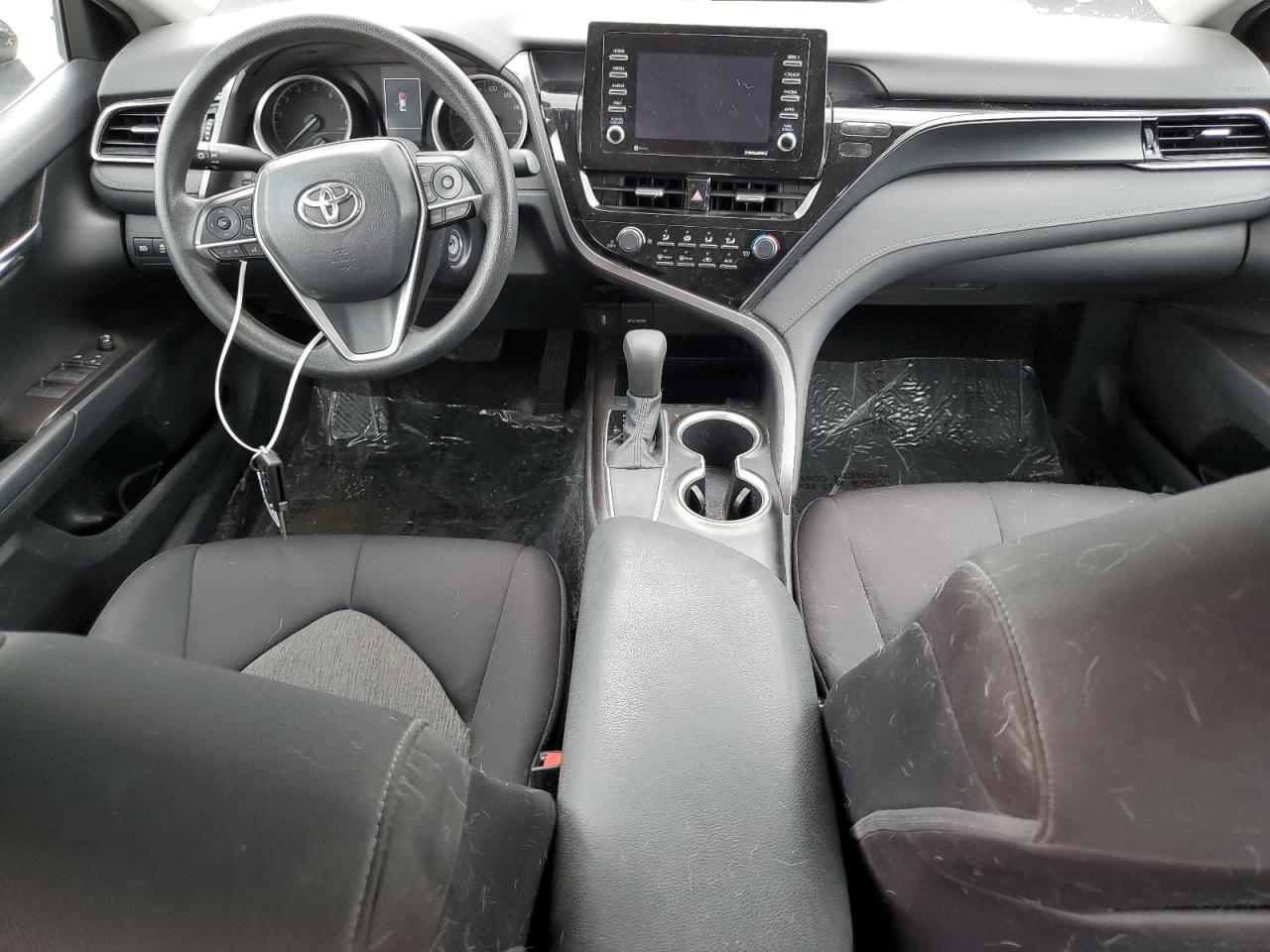 2021 Toyota Camry Le VIN: 4T1C11AKXMU572672 Lot: 62947075