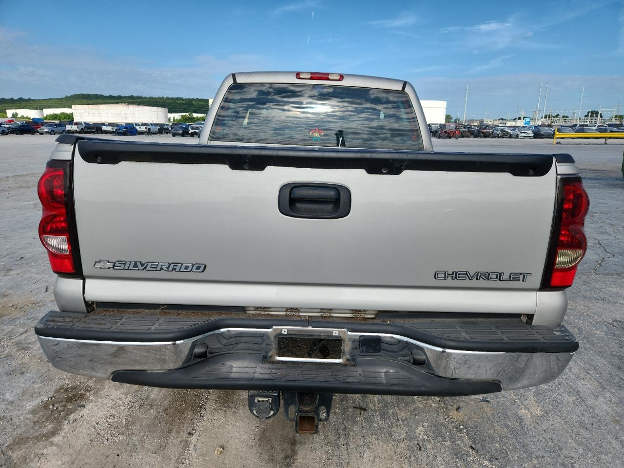 2005 Chevrolet Silverado C1500 VIN: 2GCEC13T551326977 Lot: 65713525