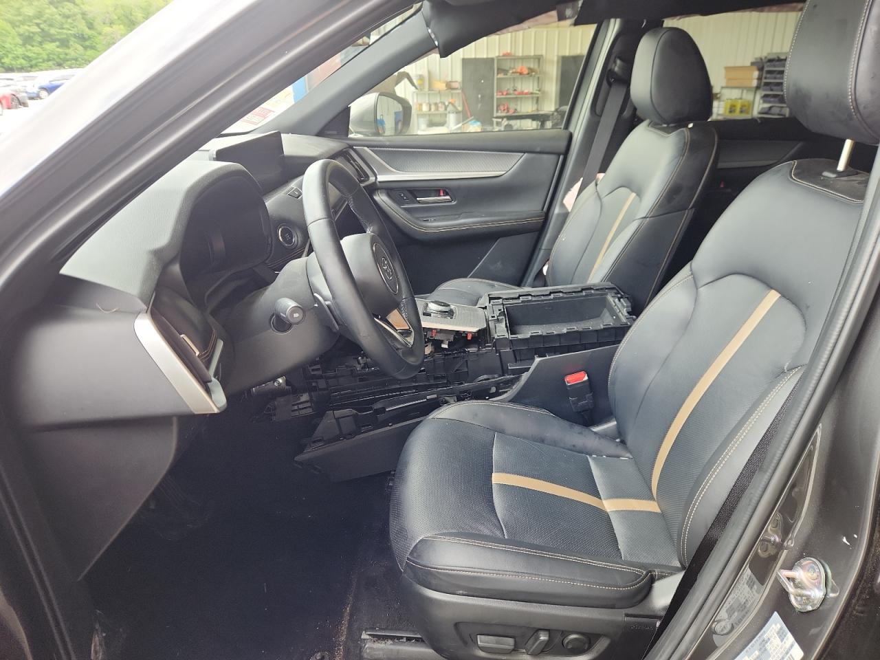 2024 Mazda Cx-90 Premium Plus VIN: JM3KKEHD1R1130360 Lot: 63144035