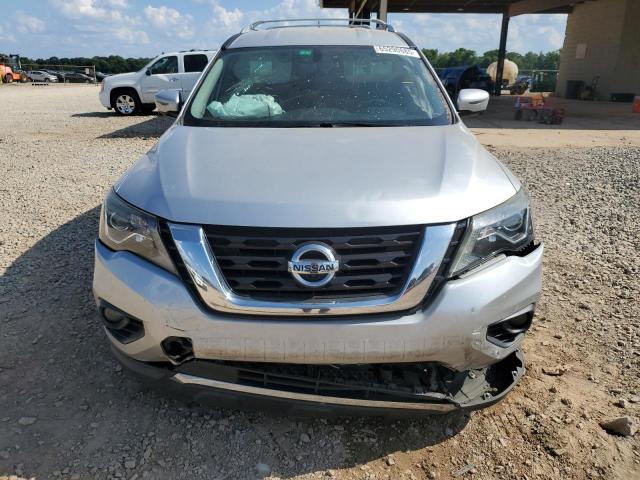  NISSAN PATHFINDER 2017 Srebrny