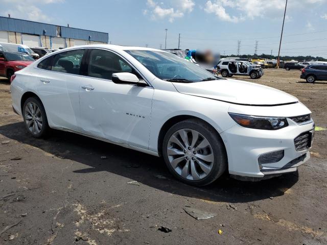 Sedans CHEVROLET MALIBU 2017 Biały