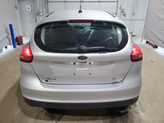 Hatchbacks FORD FOCUS 2016 Srebrny