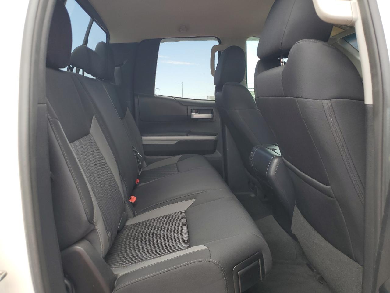 2017 Toyota Tundra Double Cab Sr VIN: 5TFUW5F11HX646888 Lot: 65094705