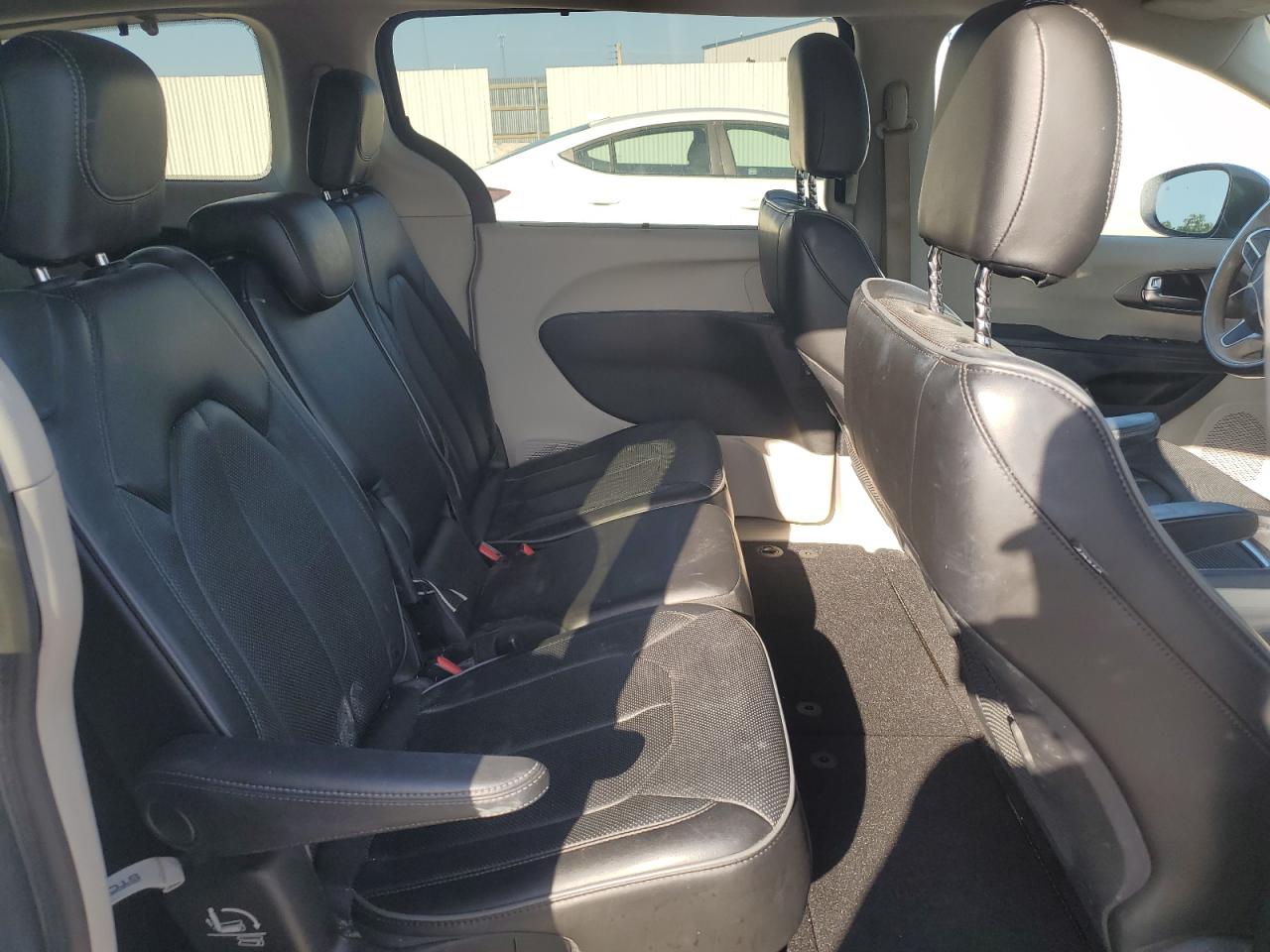 2019 Chrysler Pacifica Limited VIN: 2C4RC1GG3KR709182 Lot: 64110845