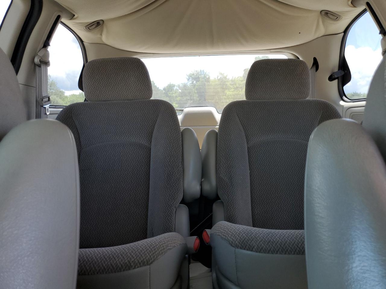 2005 Dodge Caravan Sxt VIN: 1D4GP45R75B321668 Lot: 65255285