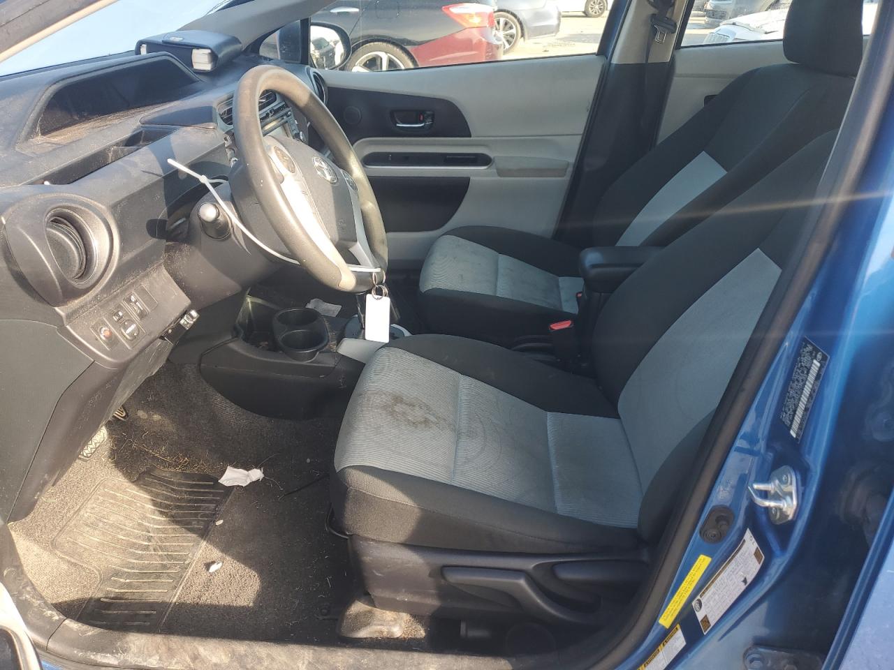 2014 Toyota Prius C VIN: JTDKDTB31E1075958 Lot: 64936615