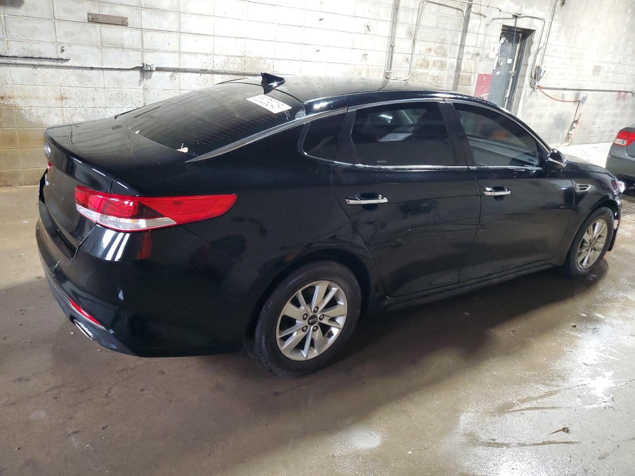 2017 Kia Optima Lx VIN: 5XXGT4L37HG165895 Lot: 65029245