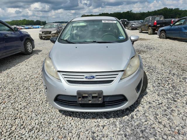 Sedans FORD FIESTA 2013 Srebrny