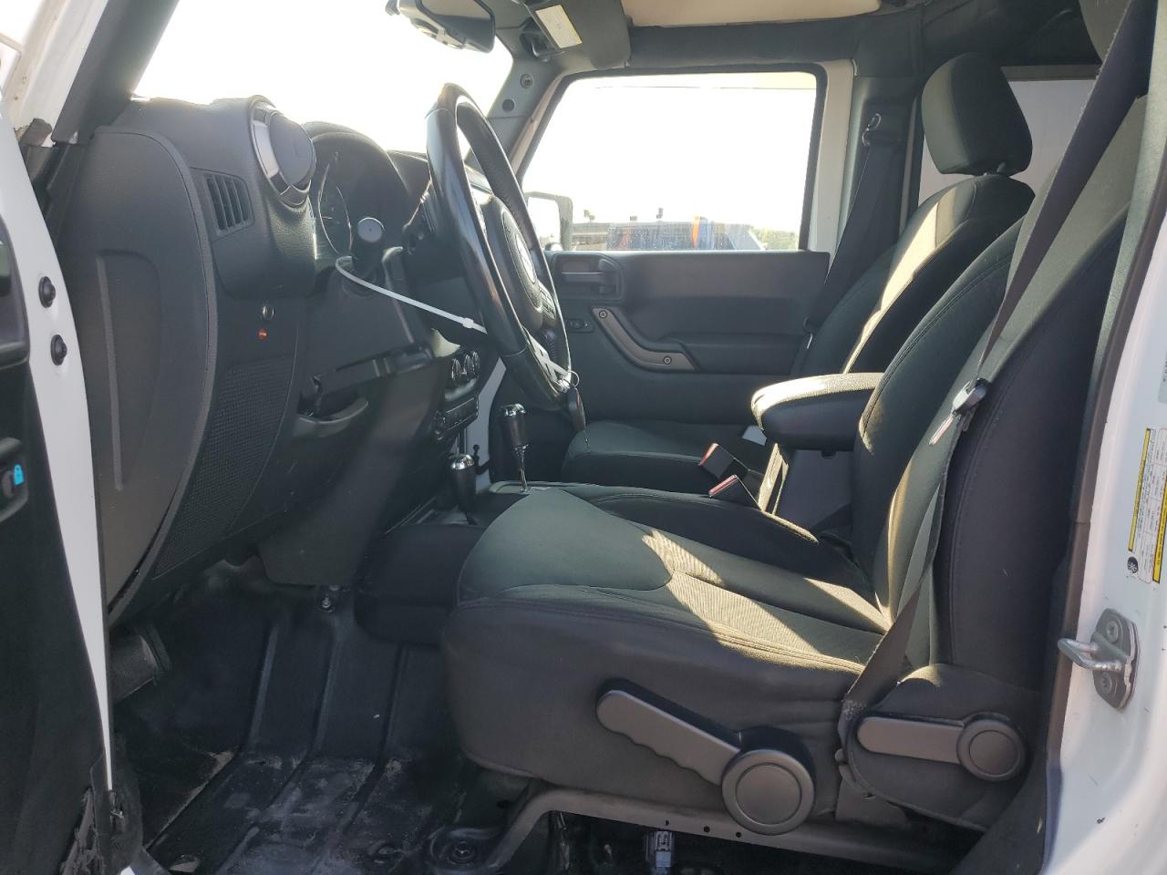 2016 Jeep Wrangler Unlimited Sport VIN: 1C4BJWDG0GL187779 Lot: 62480015
