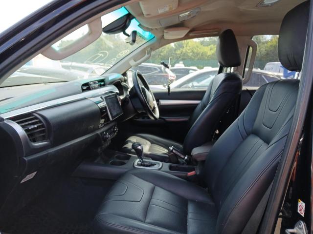 2016 TOYOTA HILUX INVI