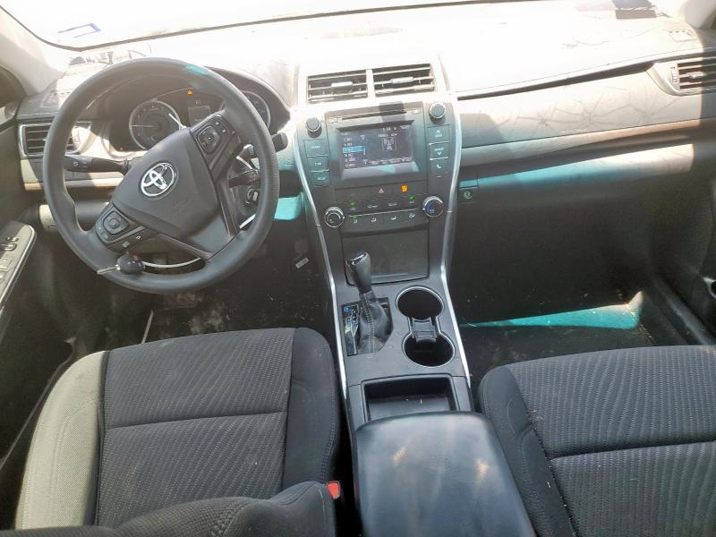Седаны TOYOTA CAMRY 2016 Серебристый