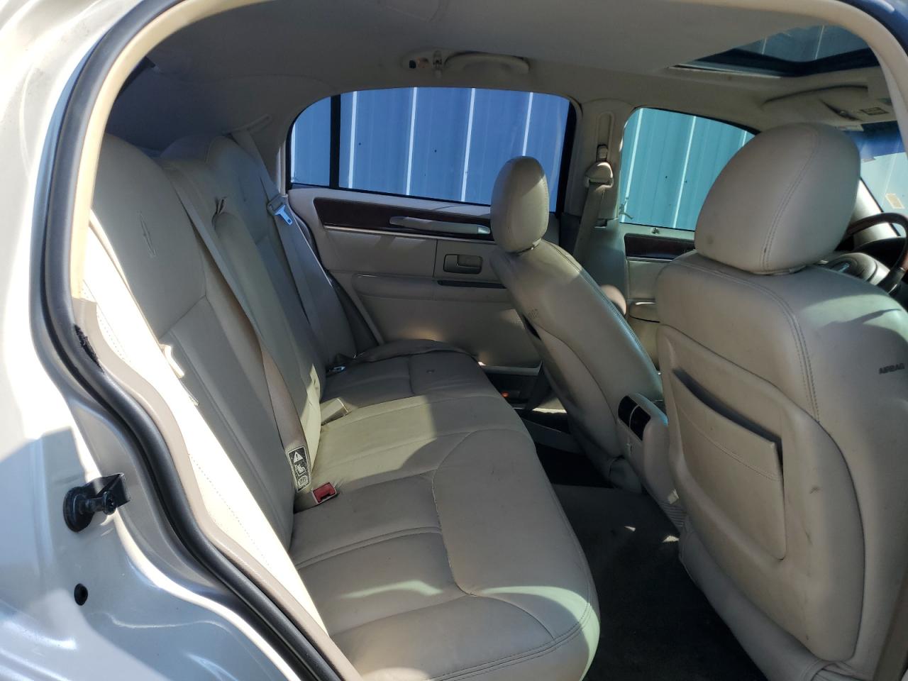2003 Lincoln Town Car Cartier VIN: 1LNHM83W73Y633327 Lot: 65585305