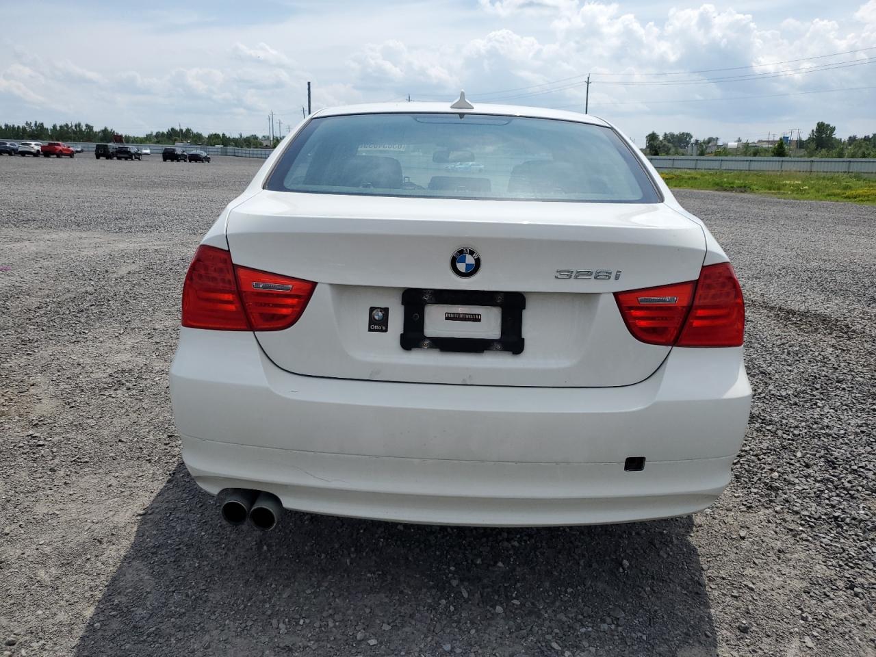 2011 BMW 328 Xi VIN: WBAPK7C50BA817679 Lot: 63854035