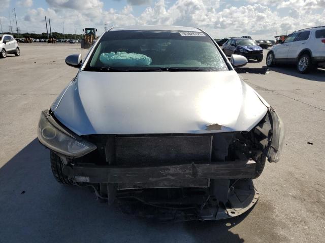  HYUNDAI ELANTRA 2018 Srebrny