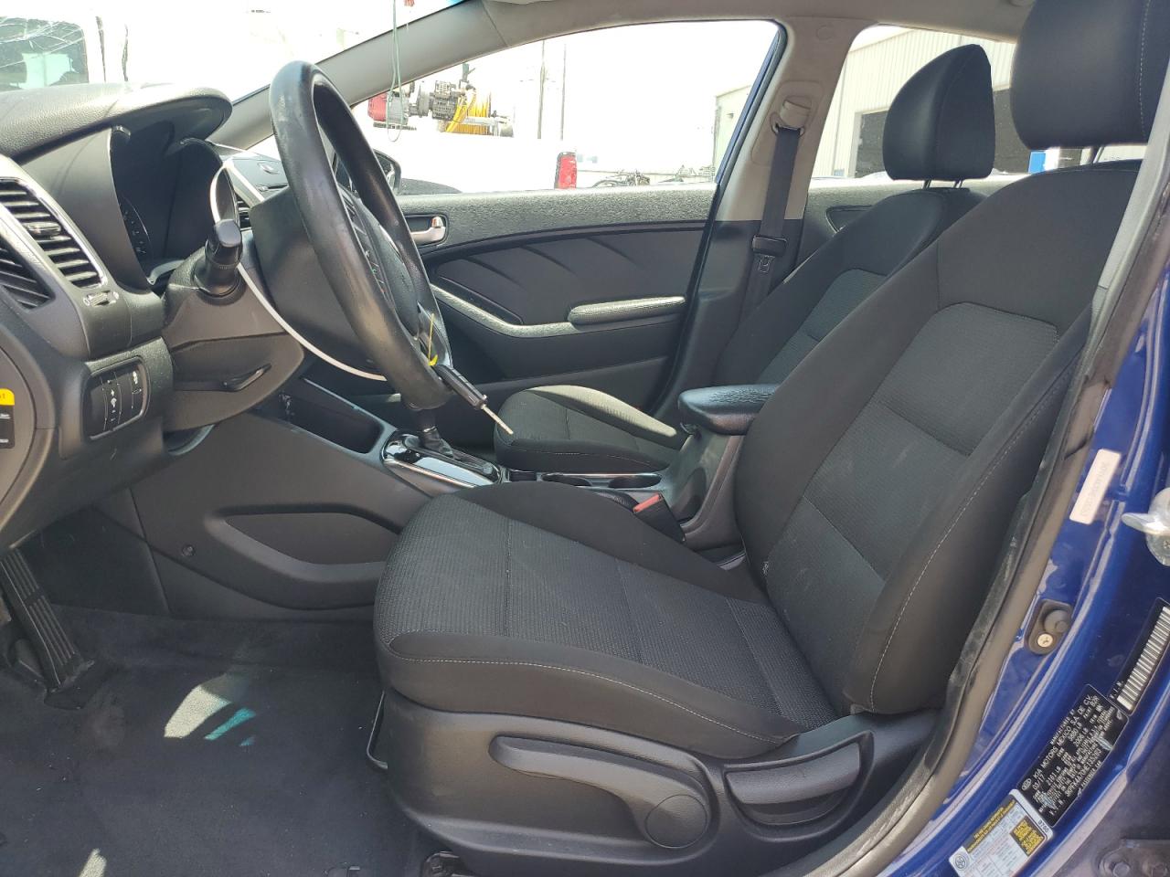 3kpfk4a70he135263 3KPFK4A70HE135263 2017 Kia Forte Lx