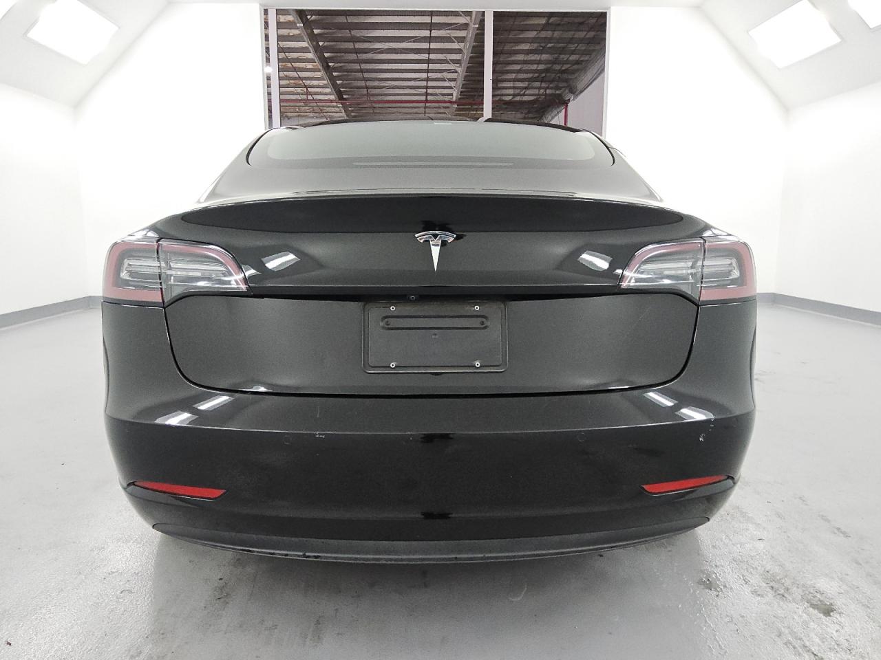 2022 Tesla Model 3 VIN: 5YJ3E1EA0NF372033 Lot: 63871985